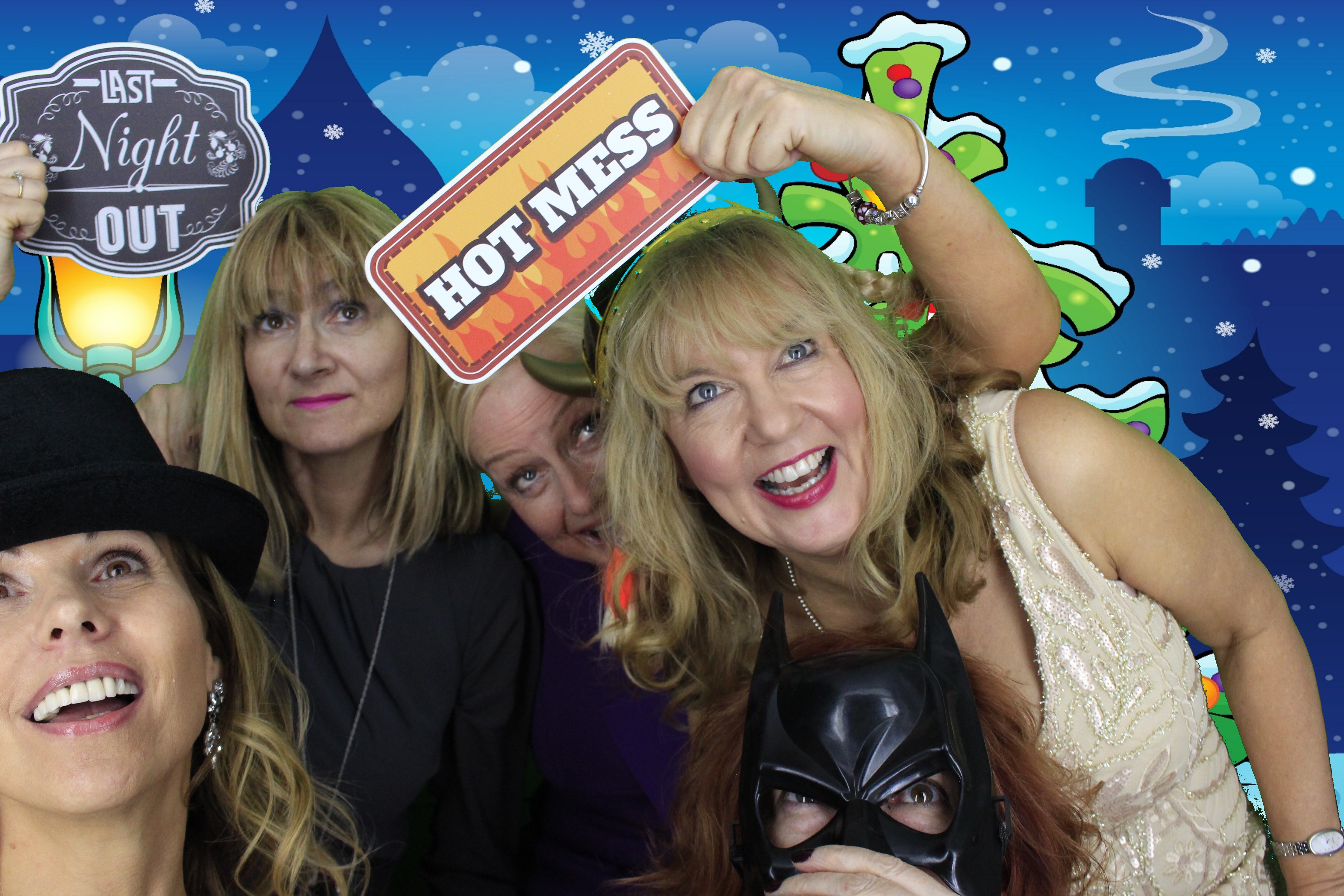 Silvermere Christmas Party  | View more photos from the event at gallery.myphotoboothexperience.co.uk/u/MyPhotoBoothExperienceLtd/Silvermere-Christmas-Party-1